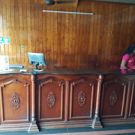 Hotel Boban Plaza Thiruvananthapuram Bagian luar foto