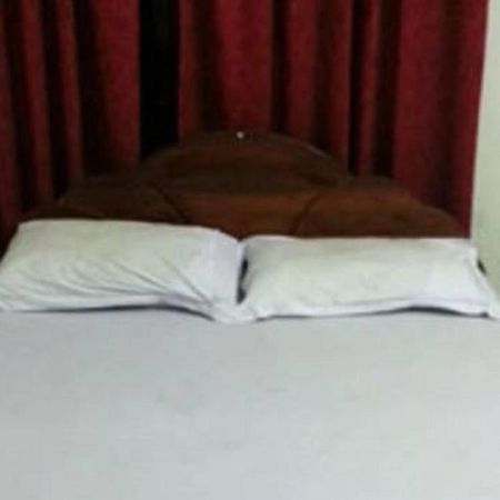 Hotel Boban Plaza Thiruvananthapuram Bagian luar foto