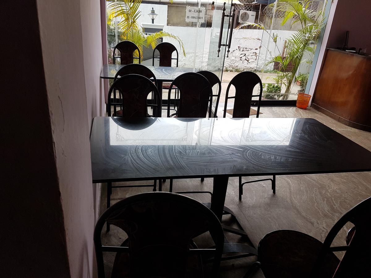 Hotel Boban Plaza Thiruvananthapuram Bagian luar foto